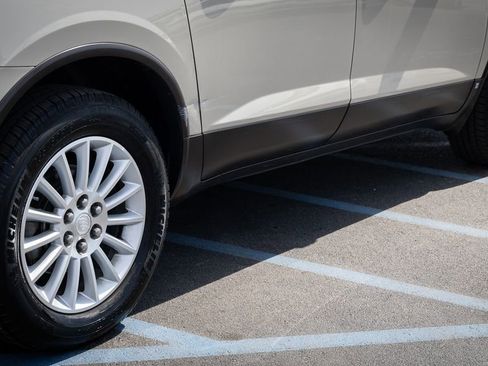 Used 2008 Buick Enclave CXL w/ Driver Confidence Package image 24