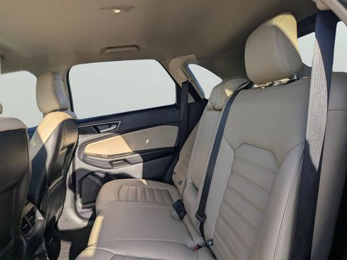 Used 2020 Ford Edge SEL w/ Convenience Package FWD image 16