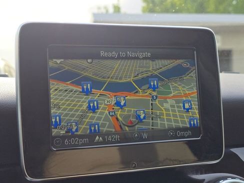 Used 2016 Mercedes-Benz GLA 250 4MATIC image 31