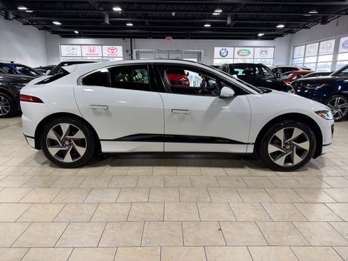 Used 2020 Jaguar I-PACE SE image 31
