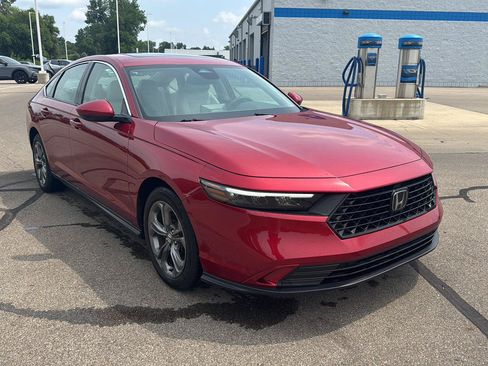 Used 2024 Honda Accord EX image 7