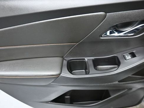 Used 2019 Chevrolet Traverse LT w/ LT Premium Package image 19