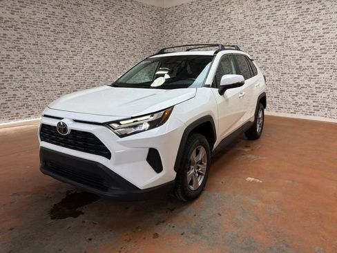 Used 2023 Toyota RAV4 XLE w/ Convenience Package FWD image 3