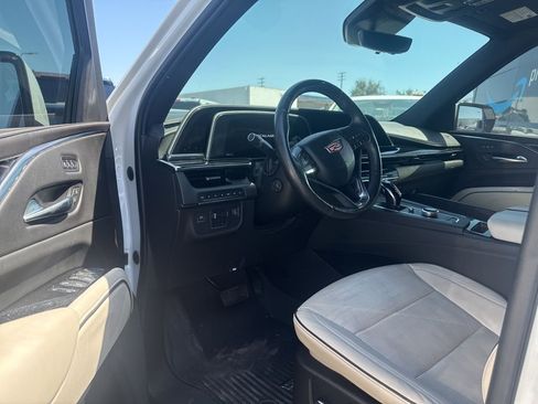 Used 2022 Cadillac Escalade Sport w/ Touring Package AWD/4WD image 7