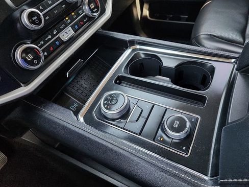 Used 2022 Ford Expedition Max XLT image 25