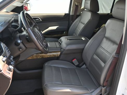 Used 2017 GMC Yukon XL Denali w/ Open Road Package AWD/4WD image 16