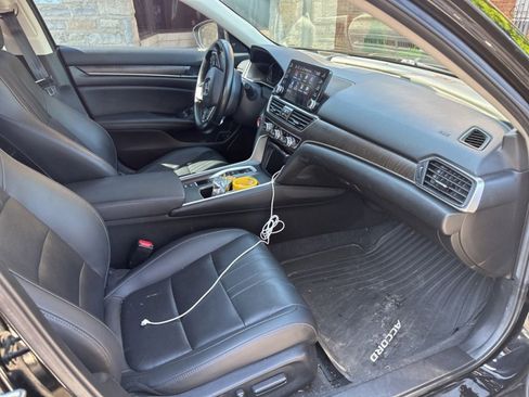 Used 2022 Honda Accord Touring image 9