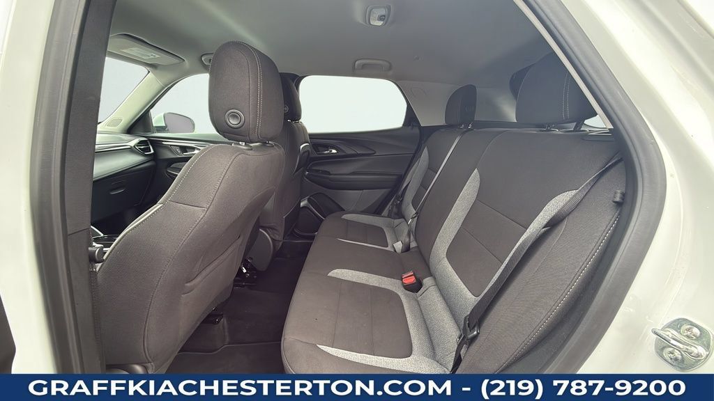 Used 2025 Chevrolet TrailBlazer LT AWD/4WD image 38