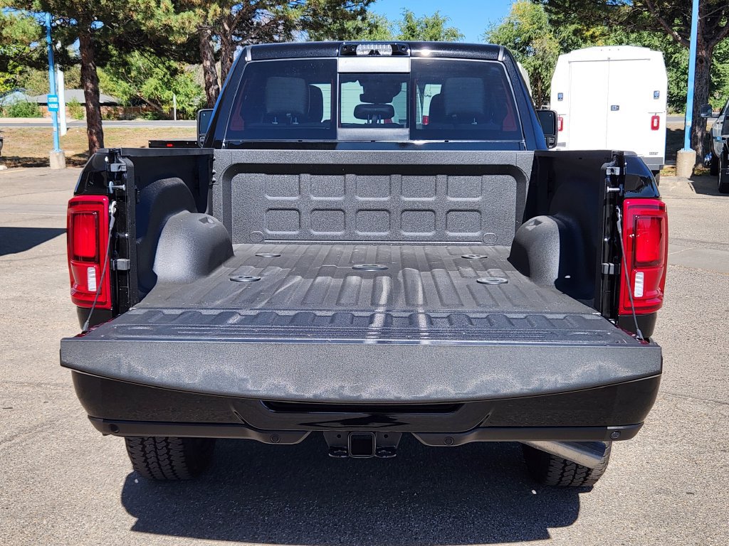 New 2026 RAM 2500 Limited AWD/4WD image 11