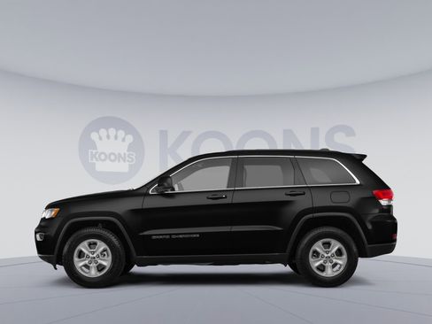 Used 2017 Jeep Grand Cherokee Limited w/ Luxury Group II AWD/4WD image 2