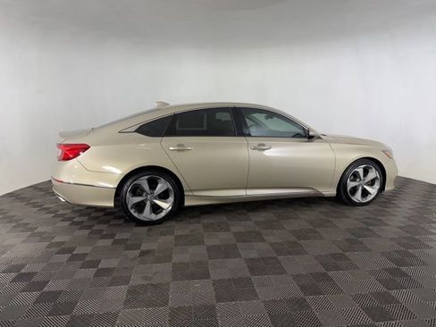 Used 2020 Honda Accord Touring image 8
