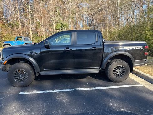 Used 2024 Ford Ranger Raptor image 2