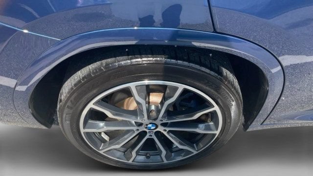 Used 2021 BMW X4 M40i w/ Executive Package AWD/4WD image 4