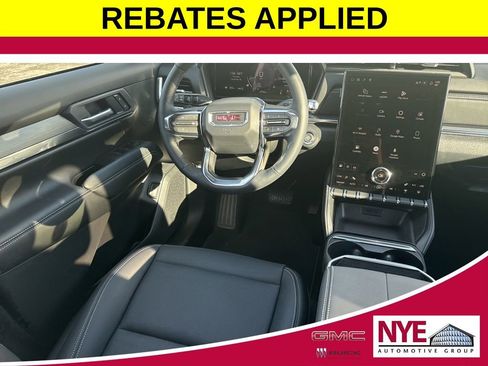 Used 2026 GMC Terrain Elevation w/ Elevation Premium Package image 12