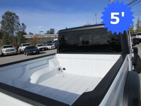 Used 2022 Jeep Gladiator Mojave w/ LED Lighting Group image 11