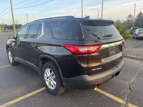 Used 2019 Chevrolet Traverse LT FWD image 3