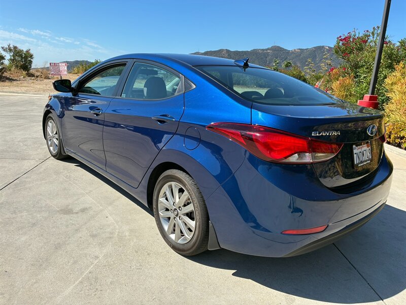 Used 2016 Hyundai Elantra SE w/ Option Group 02 FWD image 10