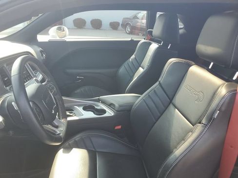 Used 2017 Dodge Challenger SRT Hellcat RWD image 9