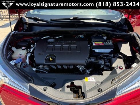 Used 2018 Toyota C-HR XLE FWD image 32