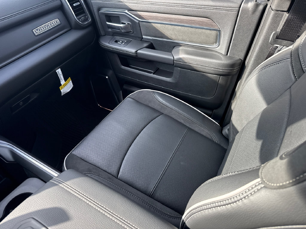 New 2027 RAM 2500 Laramie AWD/4WD image 16