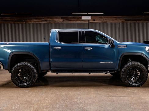 Used 2024 GMC Sierra 1500 SLT w/ SLT Premium Plus Package image 11