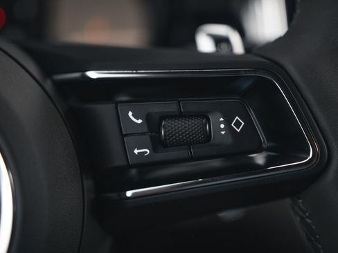 New 2025 Porsche Macan image 44