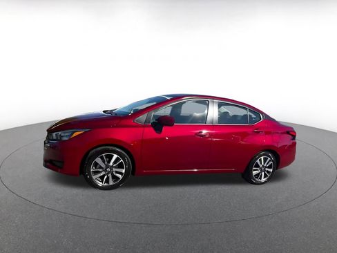 Used 2025 Nissan Versa SV image 8