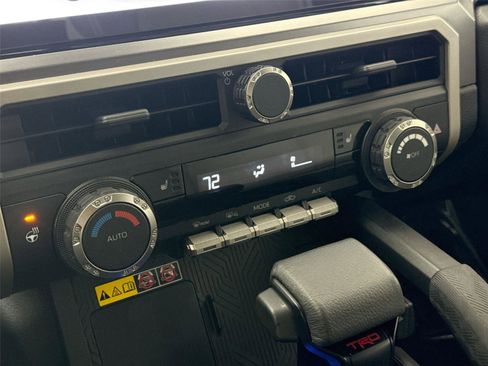 Used 2024 Toyota Tacoma TRD Off-Road image 26