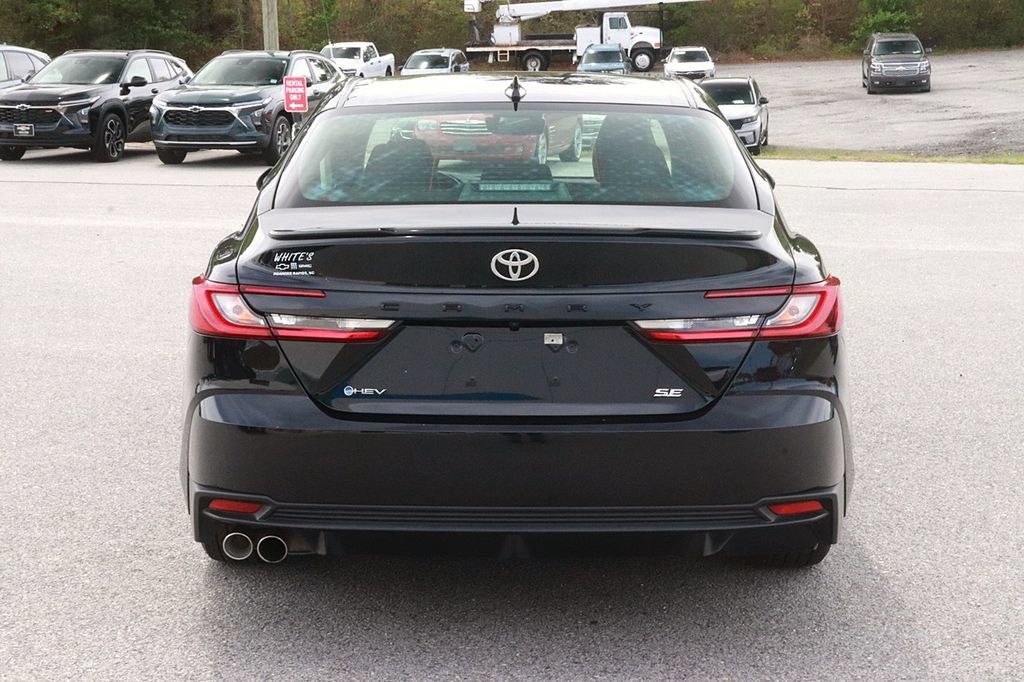 Used 2025 Toyota Camry SE FWD image 6
