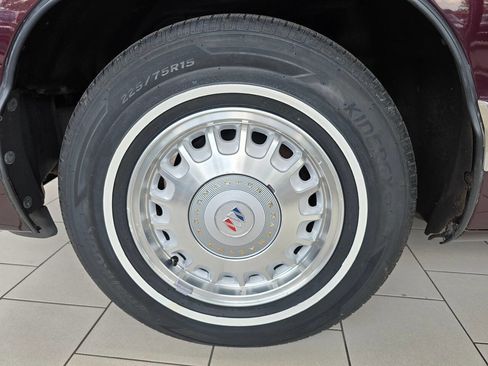 Used 1996 Buick Roadmaster Sedan RWD image 24