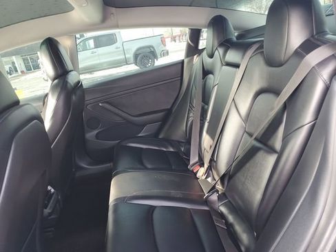 Used 2021 Tesla Model 3 Standard Range Plus image 29