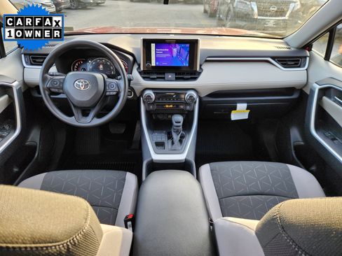 Used 2025 Toyota RAV4 XLE image 8