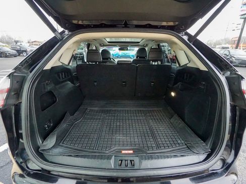 Used 2019 Ford Edge Titanium w/ Equipment Group 301A image 11