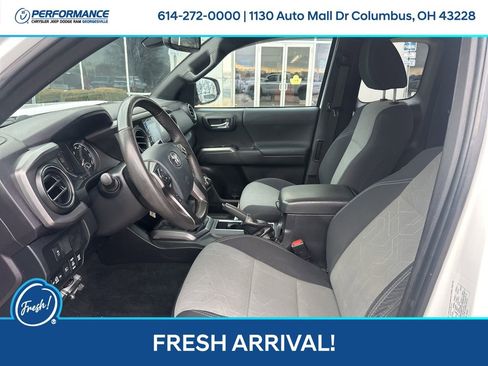 Used 2020 Toyota Tacoma TRD Sport image 16