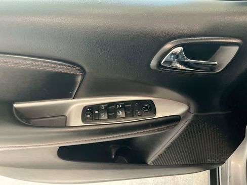 Used 2019 Dodge Journey GT image 13