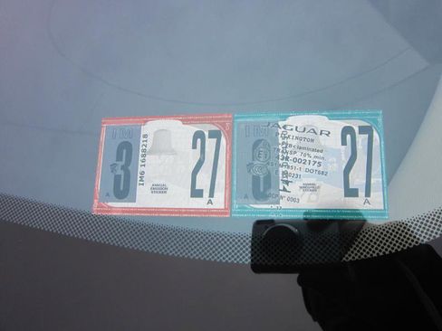 Used 2018 Jaguar XF Premium image 9