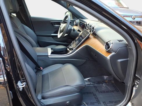 Used 2025 Mercedes-Benz C 300 Sedan image 15