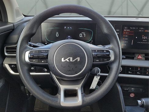 Used 2023 Kia Sportage LX image 19