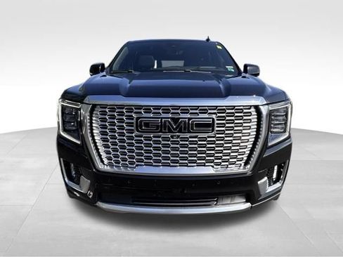 Used 2023 GMC Yukon Denali w/ Denali Reserve Package AWD/4WD image 12