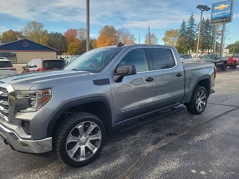 Used 2020 GMC Sierra 1500 SLE w/ SLE Value Package image 3