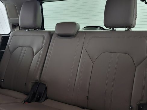 Used 2019 Ford Expedition Limited image 18