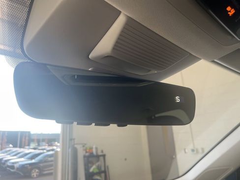 New 2026 Volkswagen Tiguan SE image 32