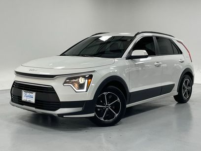 Used 2023 Kia Niro LX