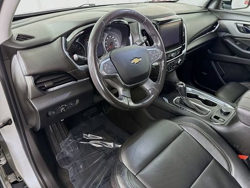 Used 2019 Chevrolet Traverse RS w/ LPO, Floor Liner Package AWD/4WD image 19