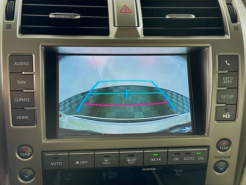 Used 2015 Lexus GX 460 w/ Premium Package image 23