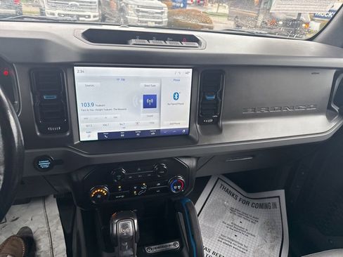 Certified 2024 Ford Bronco Black Diamond image 30