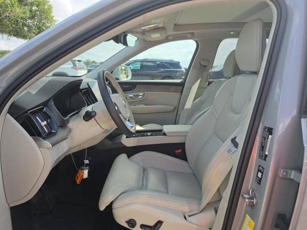 Used 2026 Volvo XC90 B6 Ultra AWD/4WD image 3