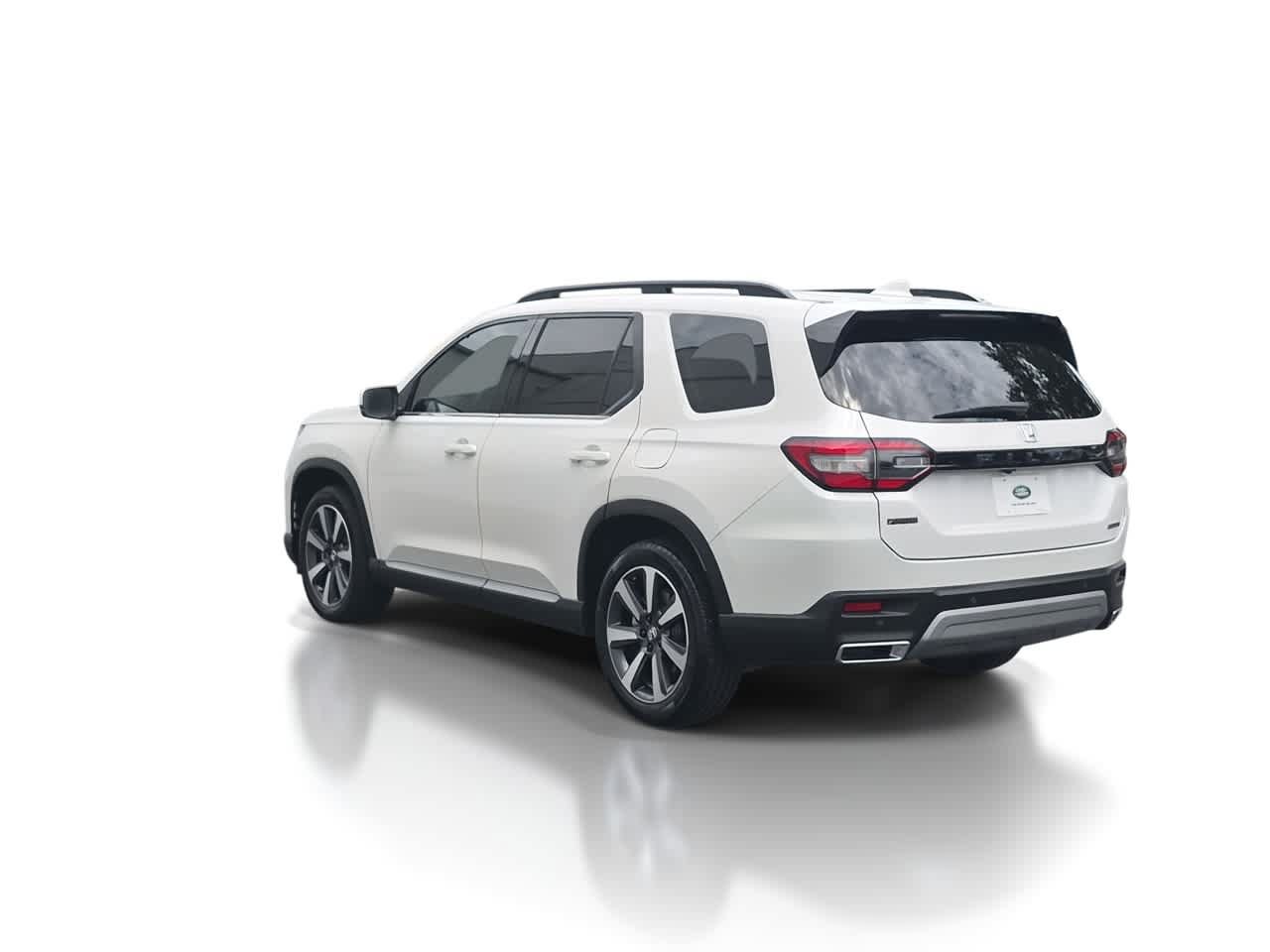 Used 2025 Honda Pilot Touring image 6