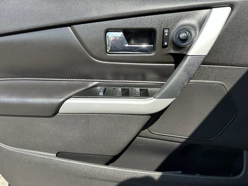 Used 2013 Ford Edge SEL image 10