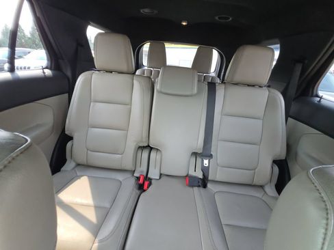 Used 2012 Ford Explorer XLT AWD/4WD image 22